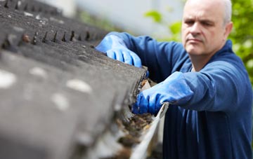 cleaning and inspecting Gwbert roofs